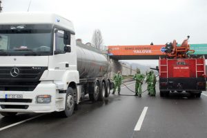 Yalova'da end&uuml;striyel kazalara m&uuml;dahale tatbikatı