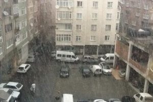 İstanbul'da kar s&uuml;rprizi