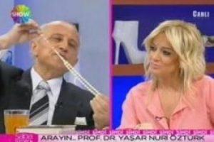 Saba T&uuml;mer'in  gafı Yaşar Nuri'yi şaşırttı