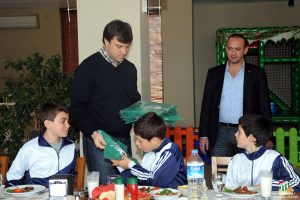 Pilot okula Bursaspor'dan hediye