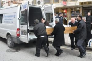 Bursalı banka m&uuml;d&uuml;r&uuml; &ouml;l&uuml; bulundu