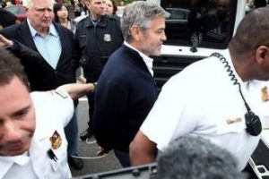 George Clooney serbest bırakıldı!