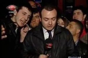 Canlı yayında k&uuml;f&uuml;r şoku