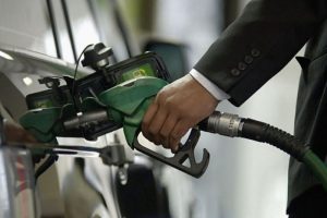 Ucuz petrol geliyor