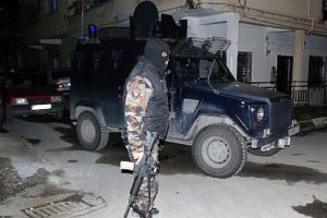 Uyuşturucu satıcılarına sabah baskını