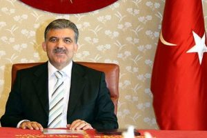 G&uuml;l "Kadına Şiddet" yasasını onayladı