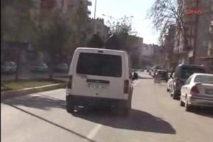Polis k&uuml;rt&ccedil;e nevruza katılmayın anonsu yaptı