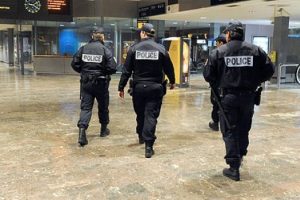 Fransa'da b&uuml;y&uuml;k operasyon