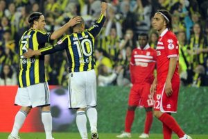 Fener kupada kısa kesti