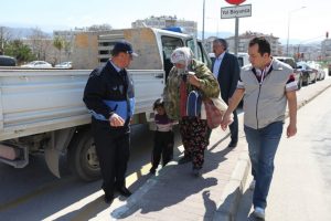 Nil&uuml;fer'de dilenci operasyonu