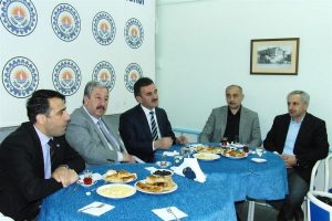 Başkan vekili Yılmaz esnafı dinledi