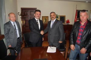 Gemlik Belediyesi'nde toplu s&ouml;zleşme sevinci