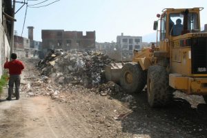 &Ccedil;&ouml;pten ge&ccedil;ilmeyen mahalleye belediye el attı