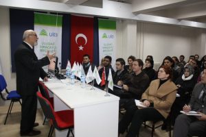 UİB dış ticaret uzmanı yetiştiriyor