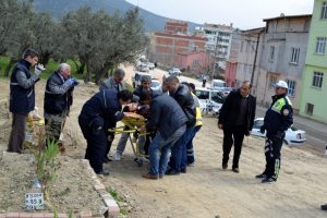 Kız arkadaşını yaraladığı bı&ccedil;ağı kalbine sapladı