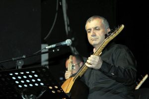 Aşık Veysel, t&uuml;rk&uuml;lerle anıldı