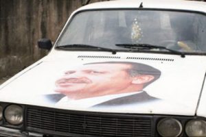 Başbakan sevgisi sınır tanımıyor