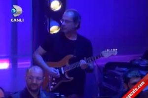 Volkan Konak Rock s&ouml;ylerse