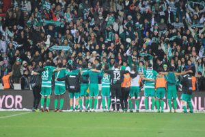 Bursaspor Antalya'da coştu