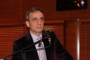 Stres fıtık ediyor