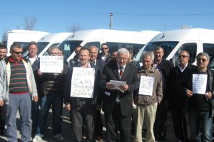 Mudanyalı s&uuml;r&uuml;c&uuml;lerden benzin zammına protesto