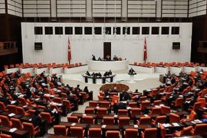 Memur tasarısının 10 maddesi daha ge&ccedil;ti