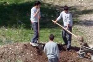 &Ouml;ğrencileri iş&ccedil;i gibi &ccedil;alıştırdılar!