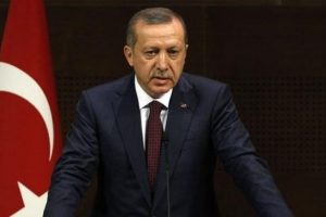 "Kimse kimseye &uuml;st&uuml;nl&uuml;k taslamamalı"