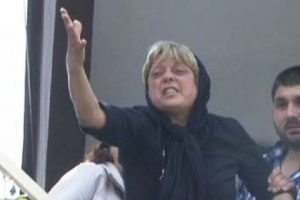 Şehit annesinden Arın&ccedil;'a feryat