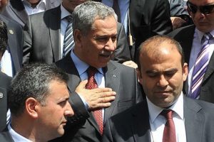 Arın&ccedil;: TSK b&ouml;lge barışı i&ccedil;in &ouml;nemli