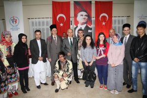 Yabancı &ouml;ğrencilere Vali nasihatı