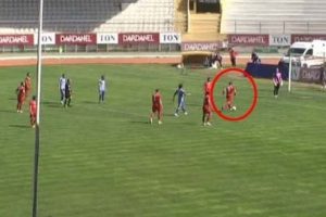 Centilmenliğin b&ouml;ylesi az g&ouml;r&uuml;l&uuml;r!