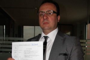 AK Parti il y&ouml;neticisi istifa etti
