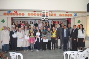 Anneler bilgisayar kullanmayı &ouml;ğrendi