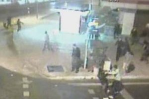 &Uuml;niversitelilerin kavgası kamerada