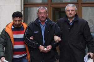Adliye i&ccedil;inde işlenen cinayetin sanığına 15 yıl hapis