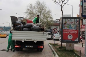 "&Ccedil;evrenizdeki olaylara g&ouml;z&uuml;n&uuml;z&uuml; kapatmayın"