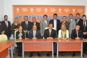"Pop&uuml;list siyaset anlayışı y&uuml;z&uuml;nden bir nesil heba oldu"