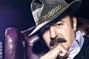 Ferdi Tayfur'a g&ouml;zyaşı ameliyatı