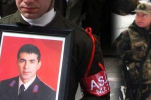 Binbaşının yerine ara&ccedil; komutanı olup şehit d&uuml;şt&uuml;