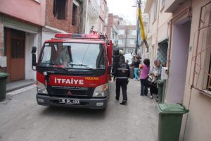 Elektrik kontağından &ccedil;ıkan yangın korkuttu