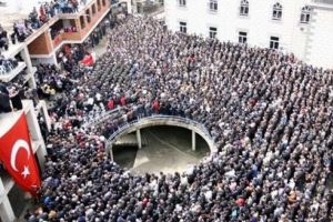 Konya ve Rize'de hayat durdu