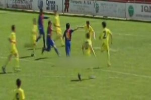 Japon Messı'den inanılmaz gol