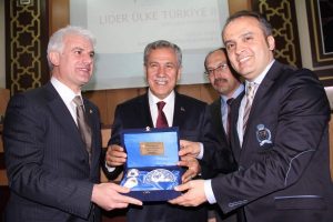T&uuml;rkiye arınma d&ouml;neminden ge&ccedil;iyor