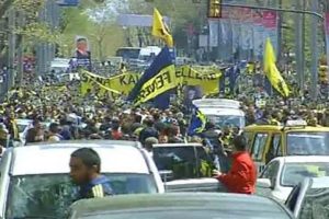 Fenerbah&ccedil;eliler'den destek y&uuml;r&uuml;y&uuml;ş&uuml;