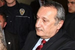 Mehmet Ağar'a hapis şoku