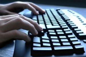Dikkat! 'İnternet tehlikede'