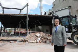 30 metrelik yol g&uuml;ny&uuml;z&uuml;ne &ccedil;ıkıyor