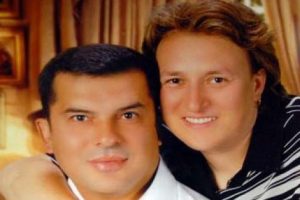 İnternette oyun oynayan karısını &ouml;ld&uuml;rd&uuml;!