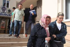 Karı kocaya ectasy baskını